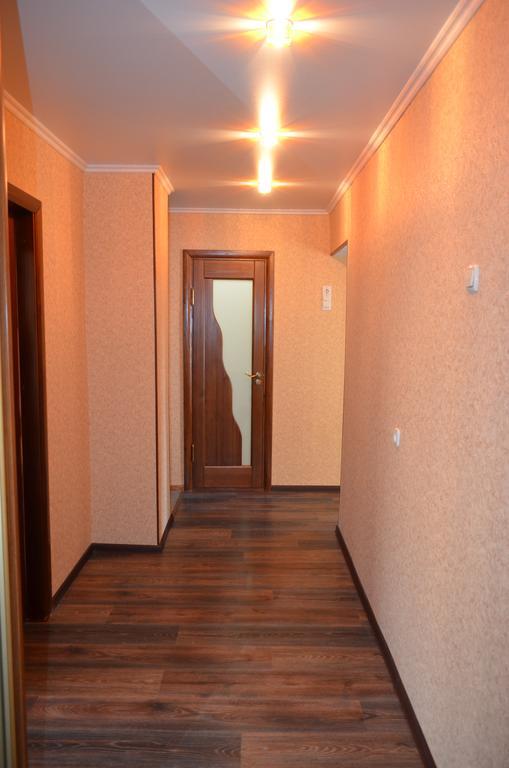 Apartment At Zhukova Street Baranavichy Εξωτερικό φωτογραφία